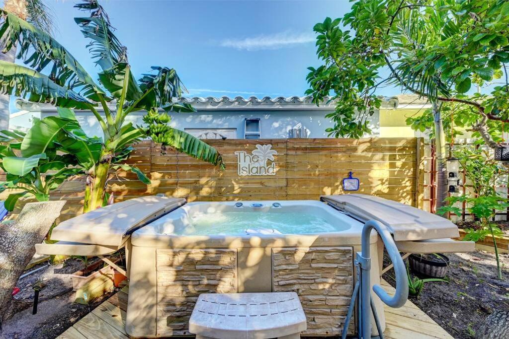 Garden Beach Studio @The Island Дирфилд Бич Экстерьер фото